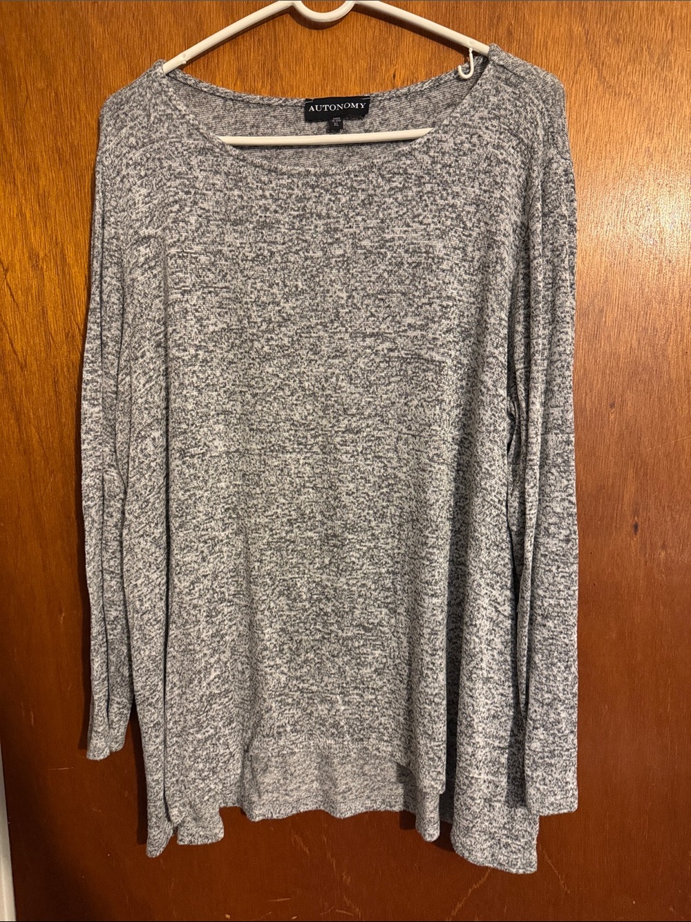 Women's Gray Marled Long-Sleeve Knit Top